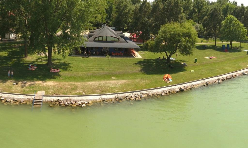 Szines Panoráma Apartman Balatonlelle Esterno foto